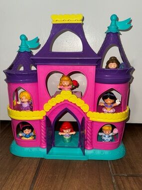 Disney Princess Little People set & castle